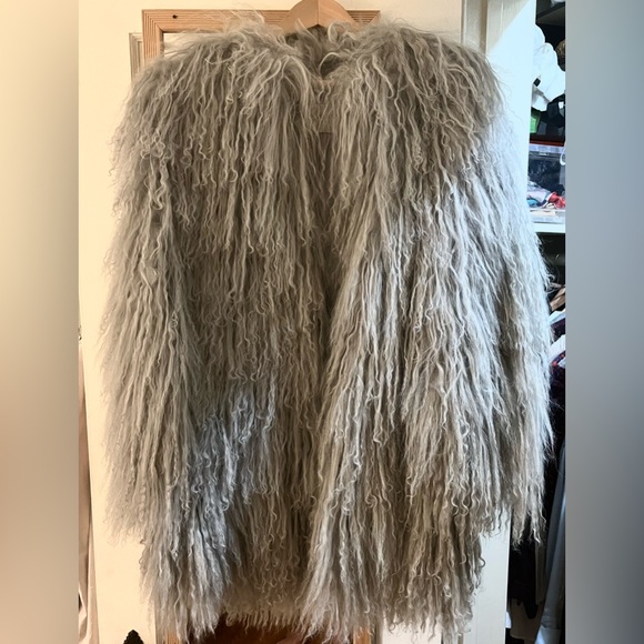 Trilogy Collections by Michael McCollom, Curly Lamb  Fur Coat, circa 2000 - Picture 8 of 8